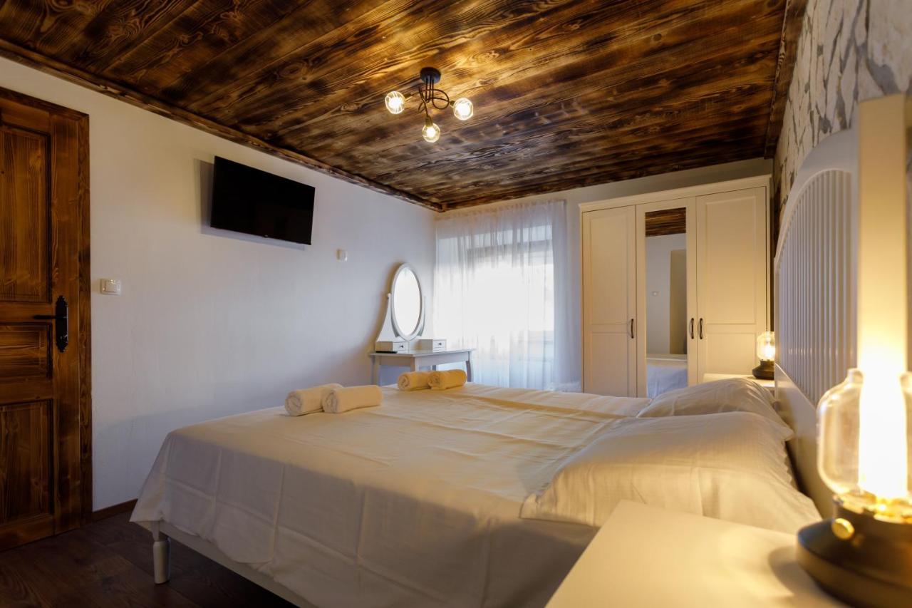 Rustic Apartment Evelin Крк Екстер'єр фото