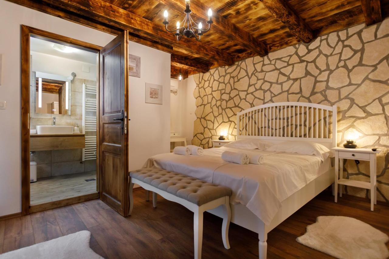 Rustic Apartment Evelin Крк Екстер'єр фото